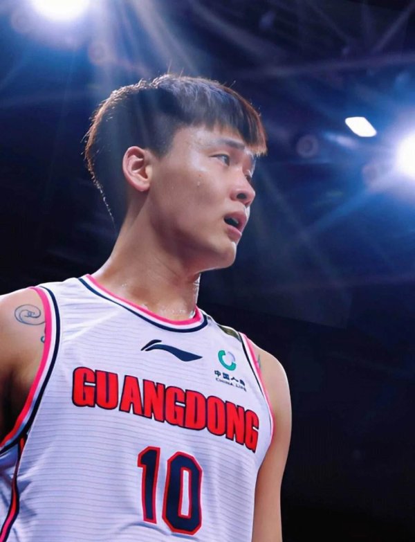 Zhao Rui hoàn toàn vô hình? Wang Junjie 19 tuổi tỏa sáng