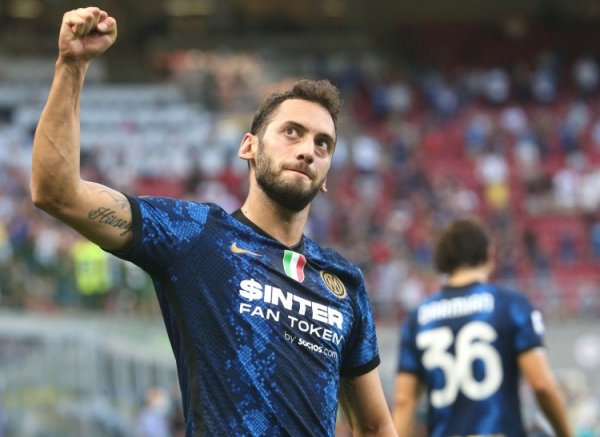 Pedula: Fenerbahce quan tâm đến Calhanoglu Inter Milan yêu c